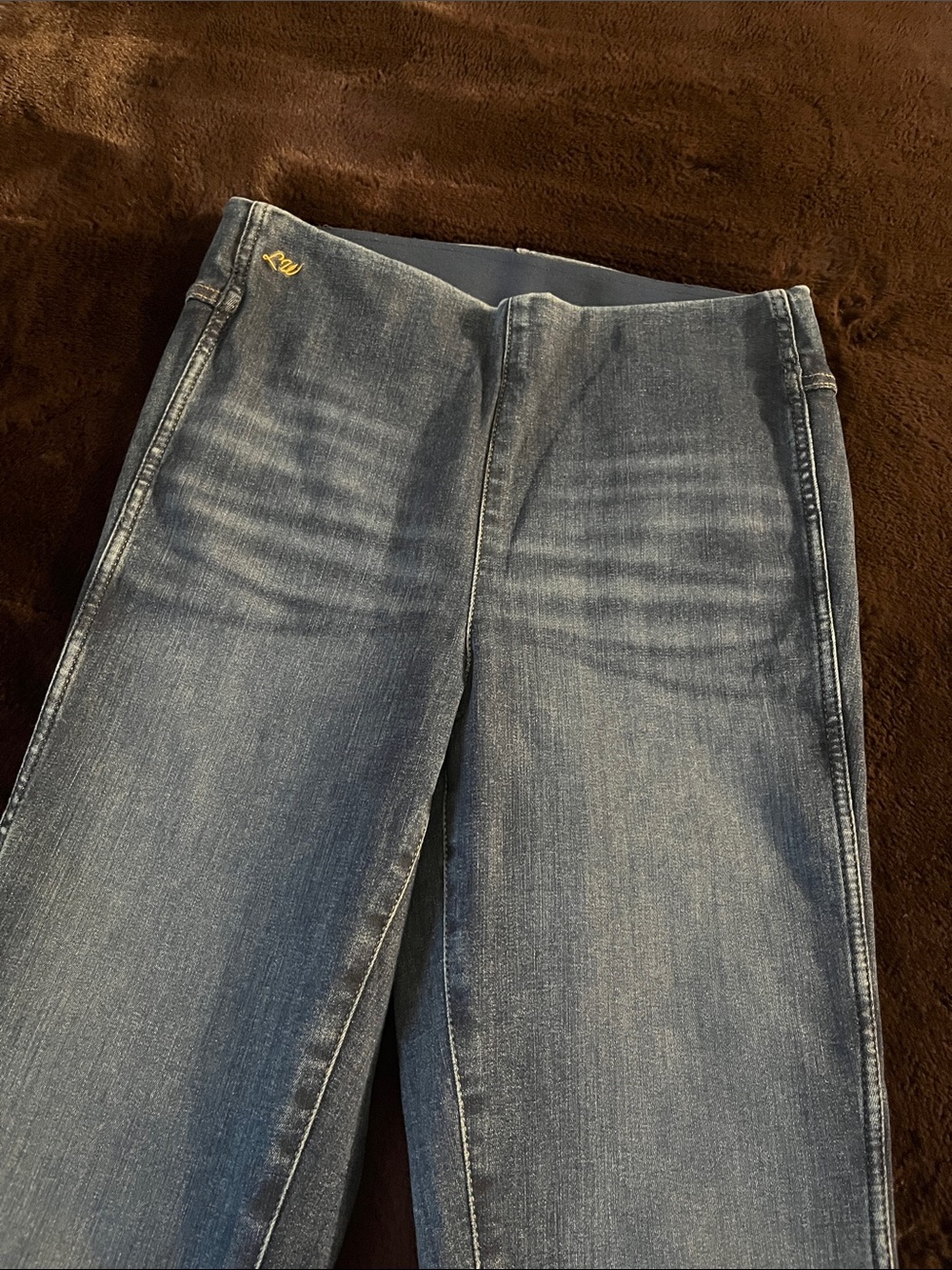 Wrangler X Lainey Wilson pull on flare jeans - Picture 9 of 14
